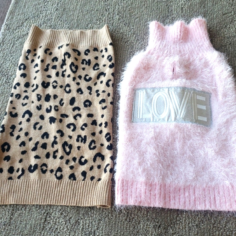 Pet clothing.